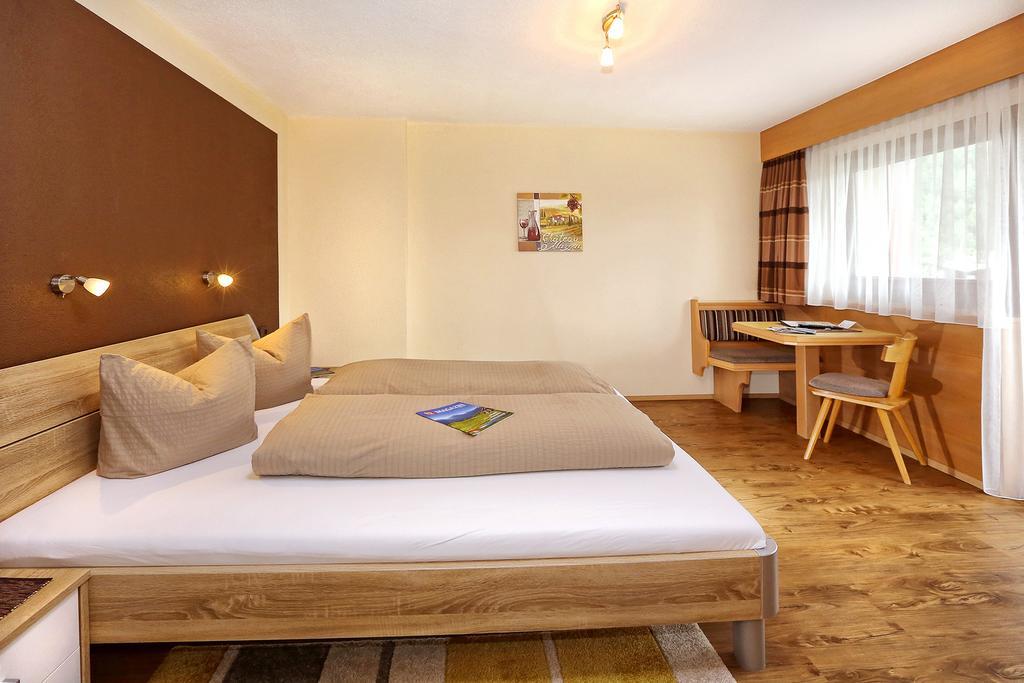 Apart Alpina Huben Längenfeld Habitación foto